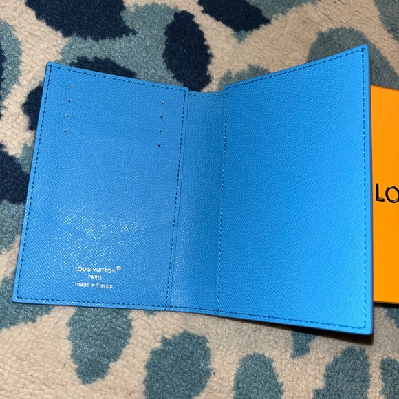 Louis Vuitton Blue Lagoon Passport Holder - Picture 4 of 4